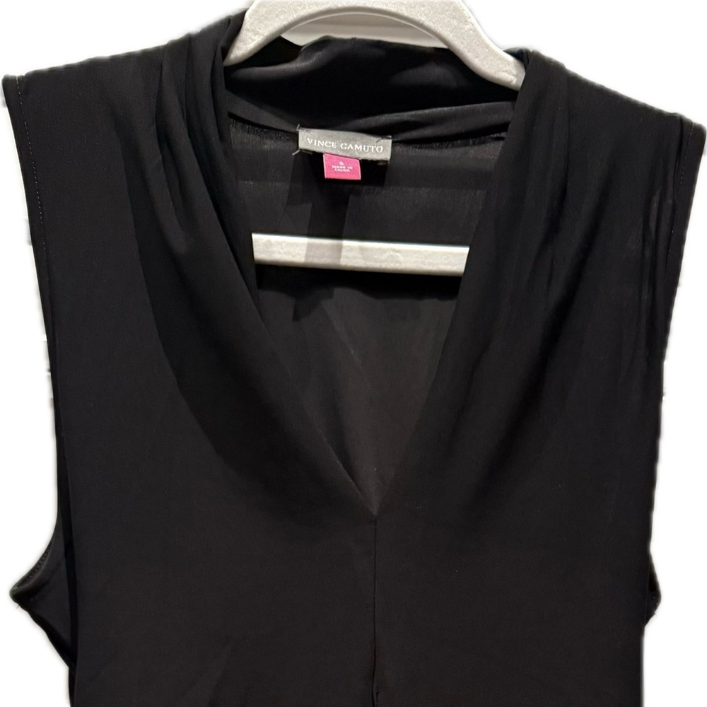 Vince Camuto sleeves top - NEW